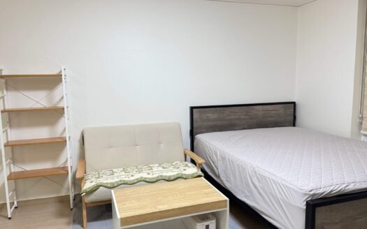 Fully furnished room for sale near Gangnam Station.